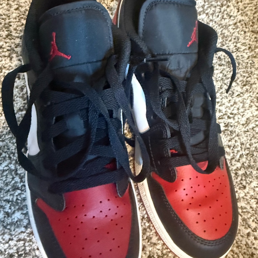 Nike Jordan Boys Low Top Sneakers - Picture 5 of 5